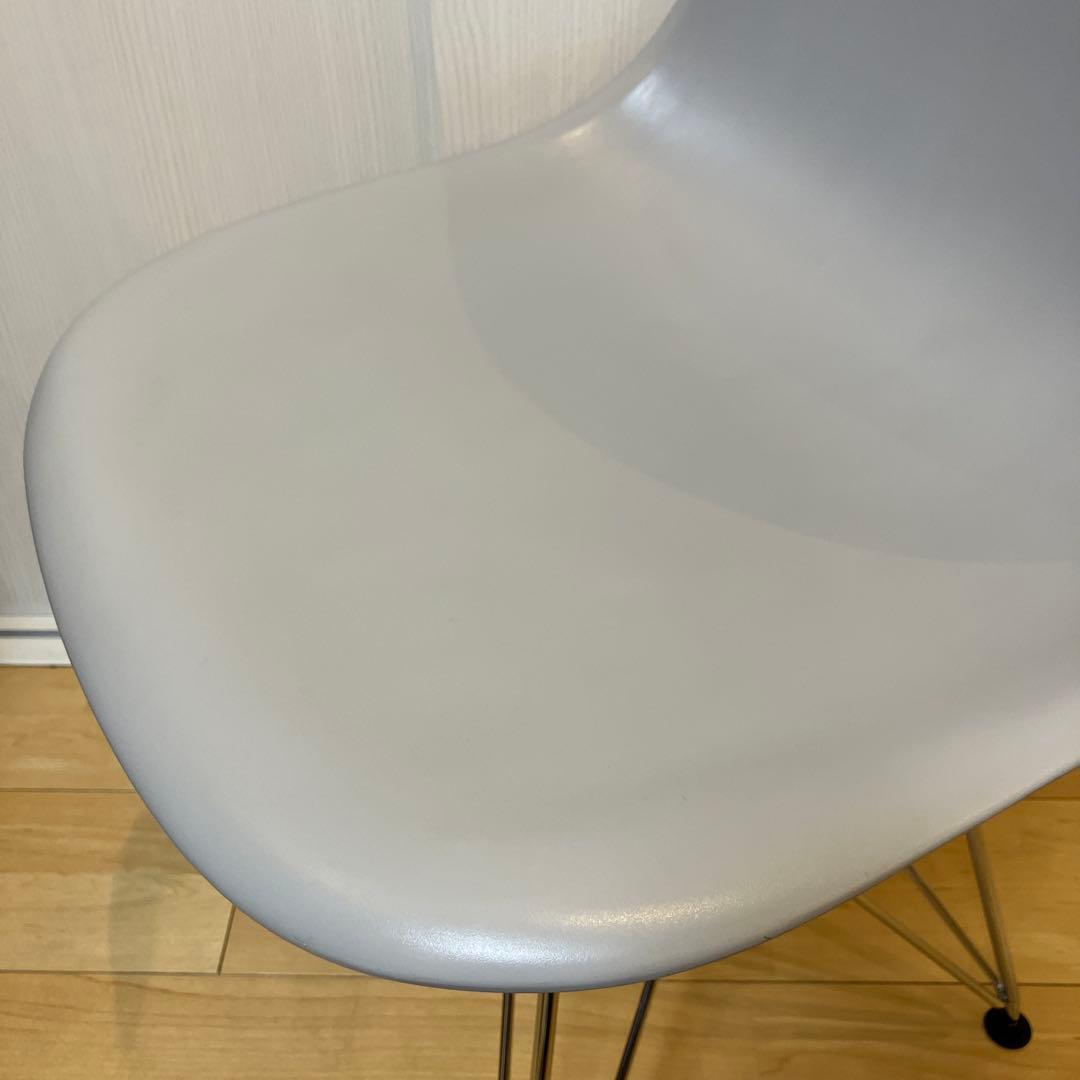 大阪市淀川区•引取限定　vitra ヴィトラ　イームズチェア① グレー