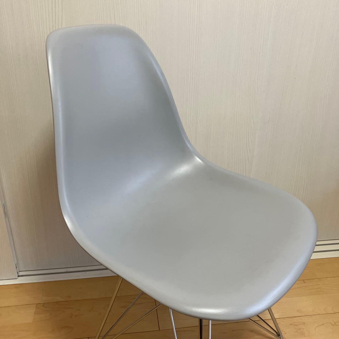 大阪市淀川区•引取限定　vitra ヴィトラ　イームズチェア① グレー