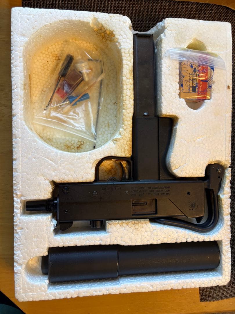 MGC イングラム-11 発火式モデルガン