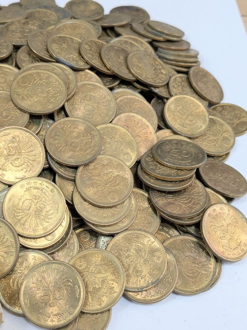 古銭・旧貨幣・大量】大型50銭黄銅貨・鳳凰50銭銀貨 800枚以上