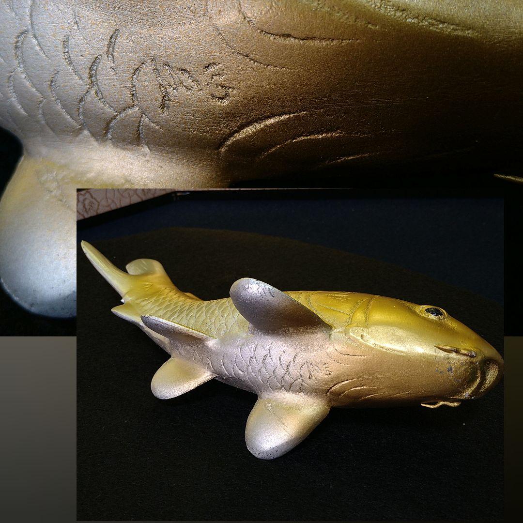 AH68 金属工芸 双鯉 寿山 豊 置物 オブジェ鯉 飾り台付 黒