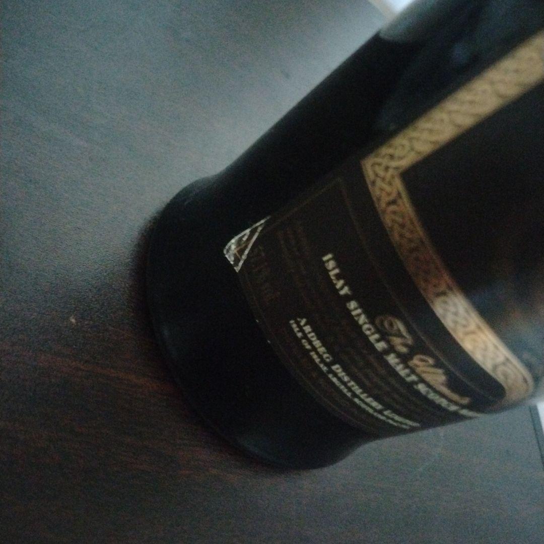 Ardbeg Corryvreckan 700ml (旧ラベル、箱なし) - メルカリ