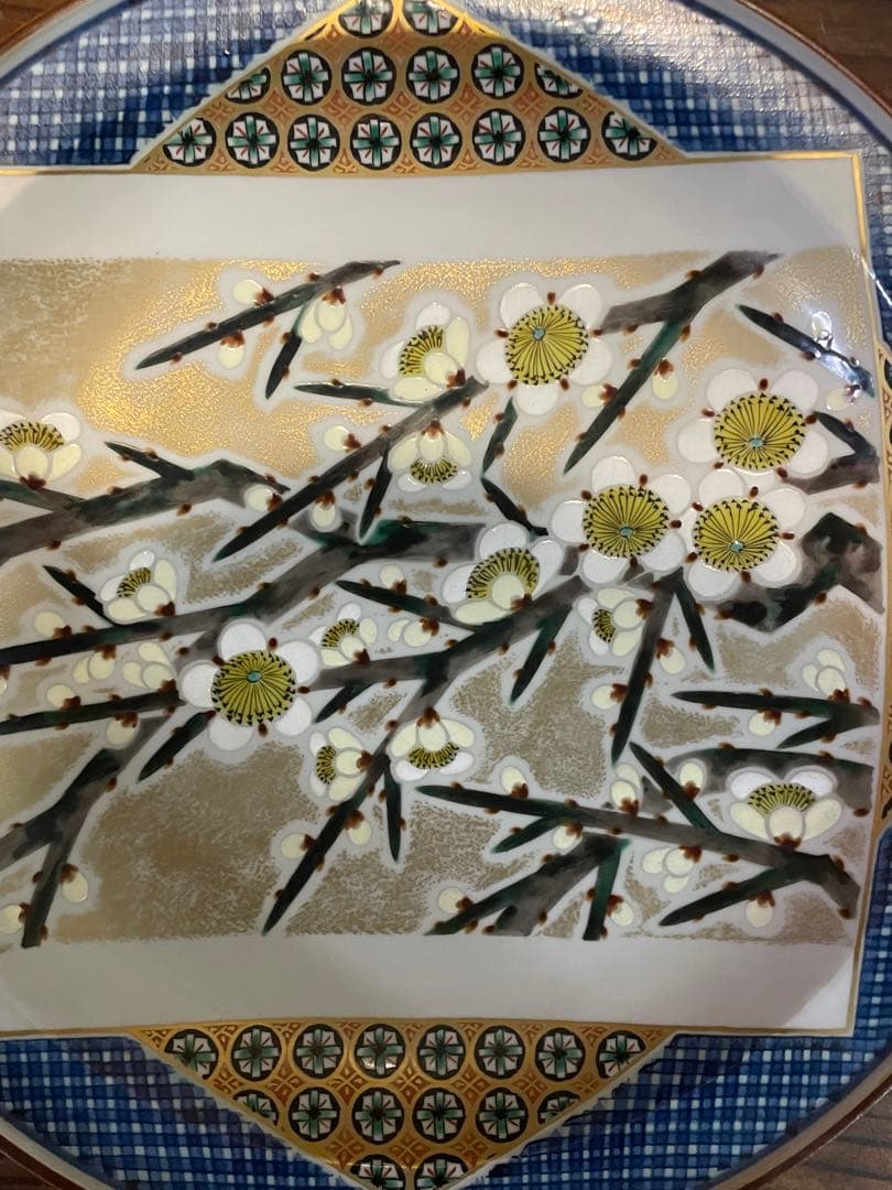 武腰　泰山　色絵梅文皿　武腰潤の親　共箱