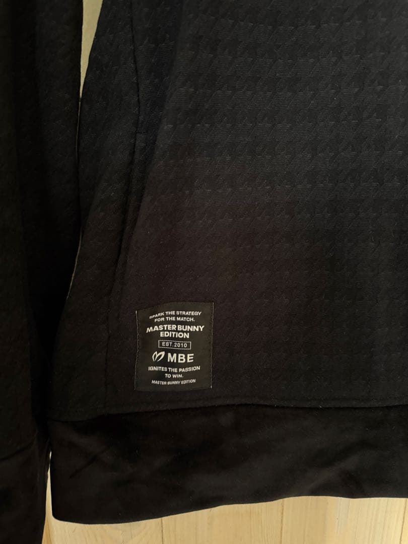 MASTER BUNNY EDITION タートルネックセーター