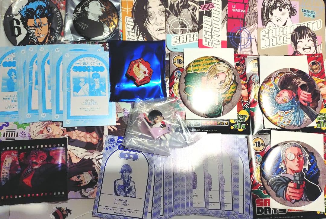 アニメ、漫画グッズまとめ売り 200点以上