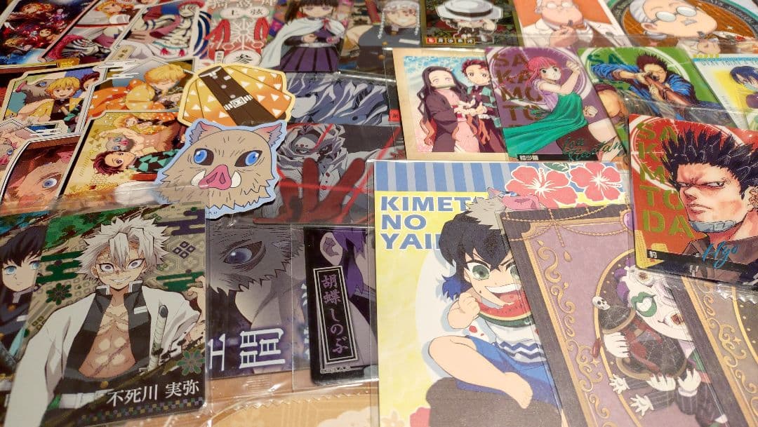 アニメ、漫画グッズまとめ売り 200点以上