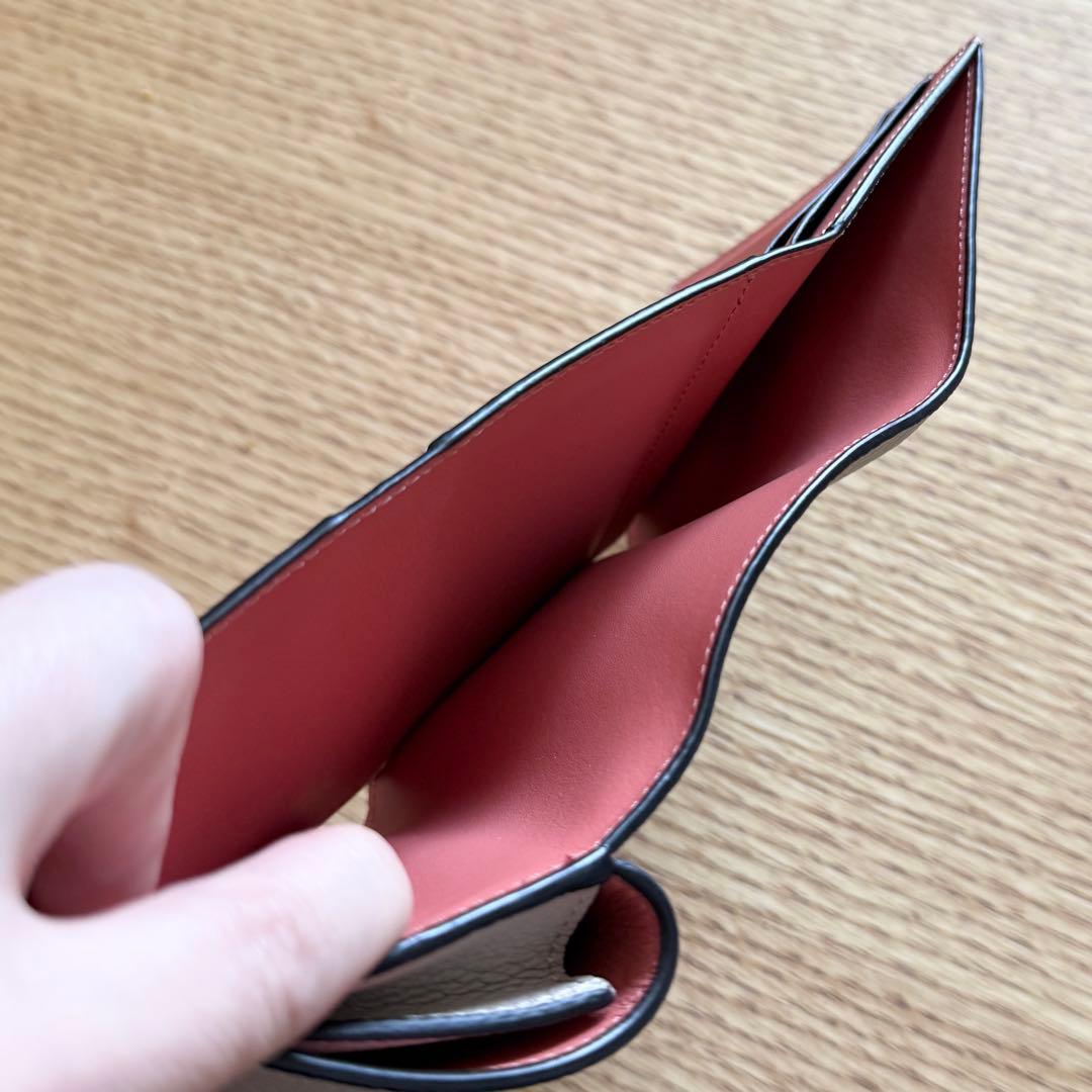 LOEWE ロエベ　トライフォールド　ウォレット