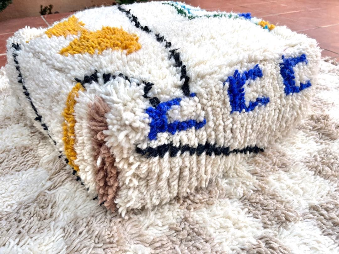 モロッコ　プフ　2点pouf アジラル　オットマン 　ラグ　135 138