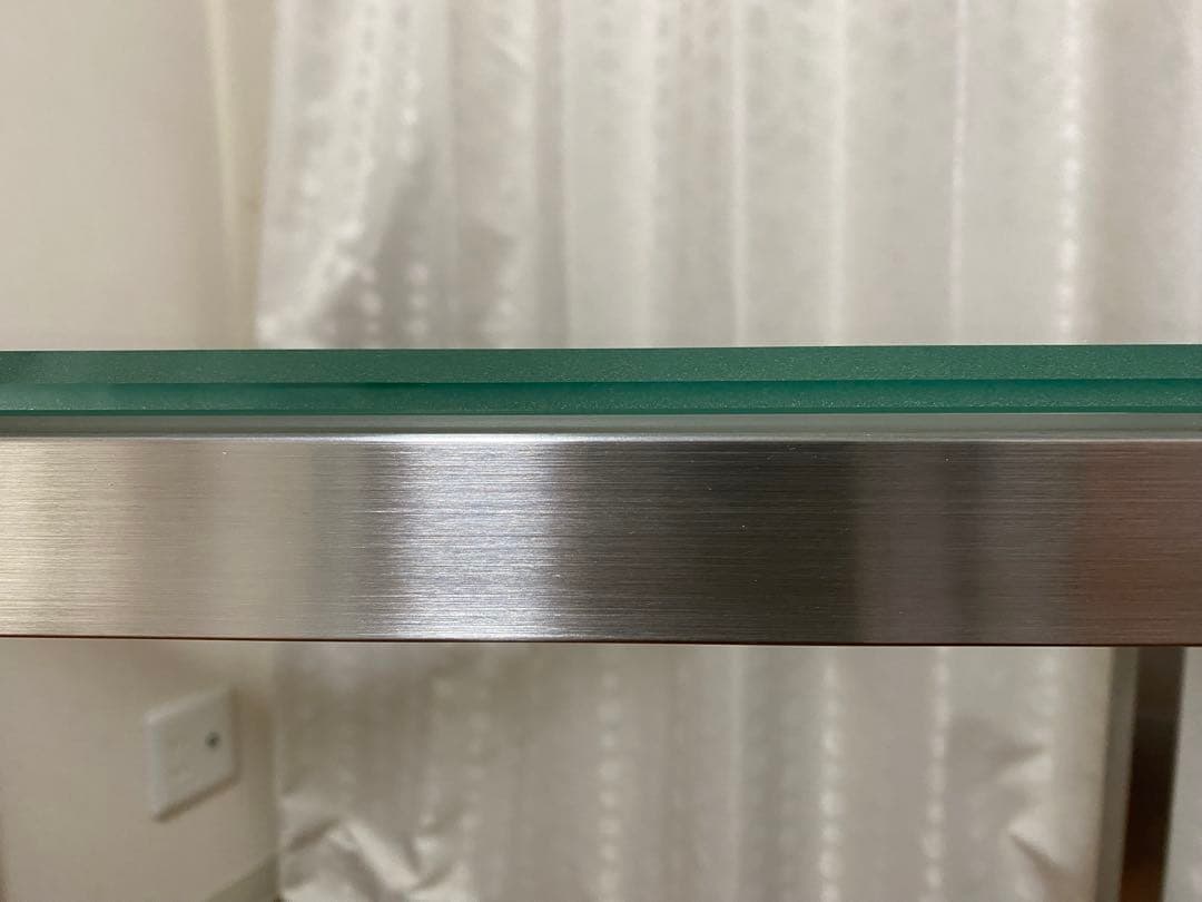 ガラステーブル　8/14まで出品