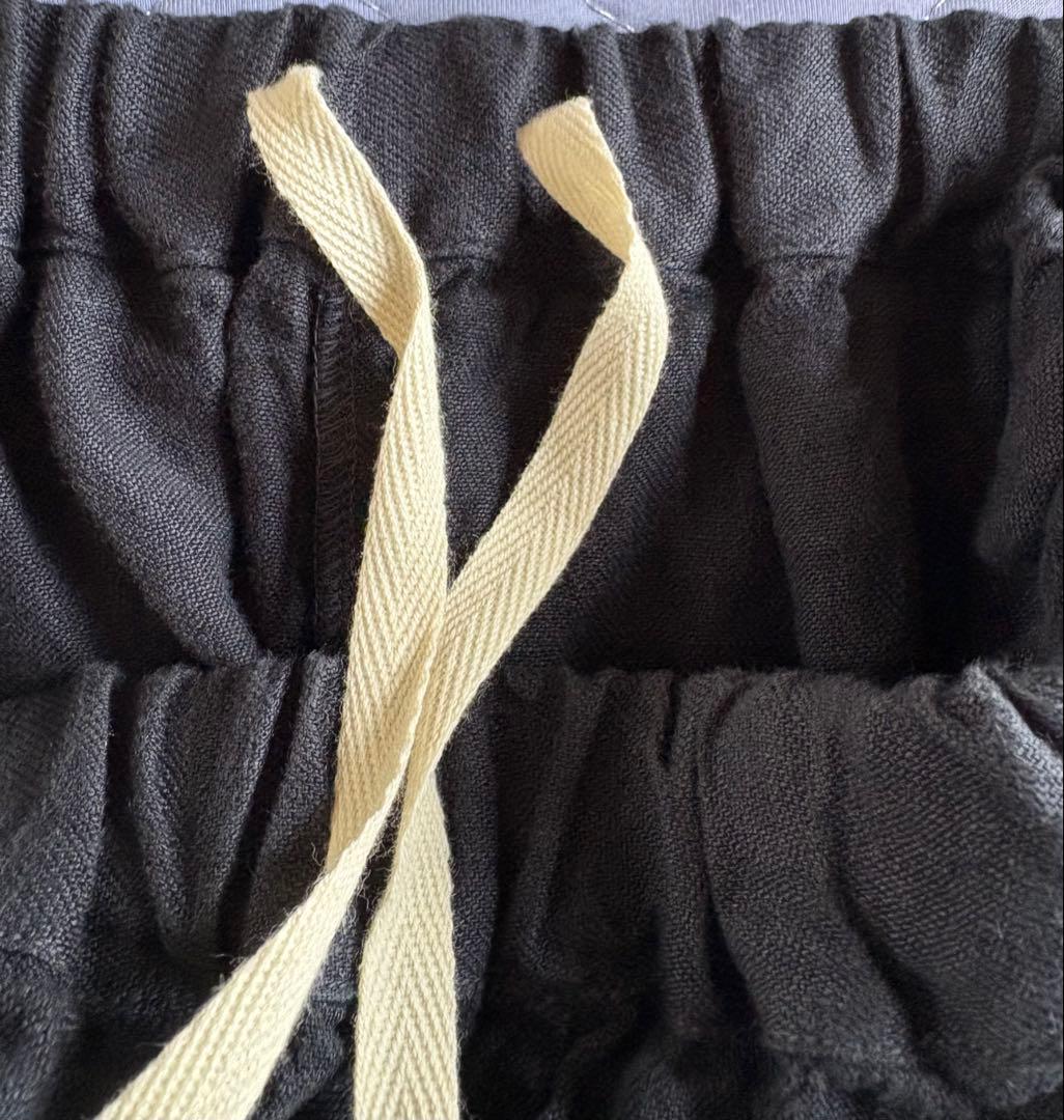 【新品、タグ付き】tumugu(ツムグ)8分丈パンツ