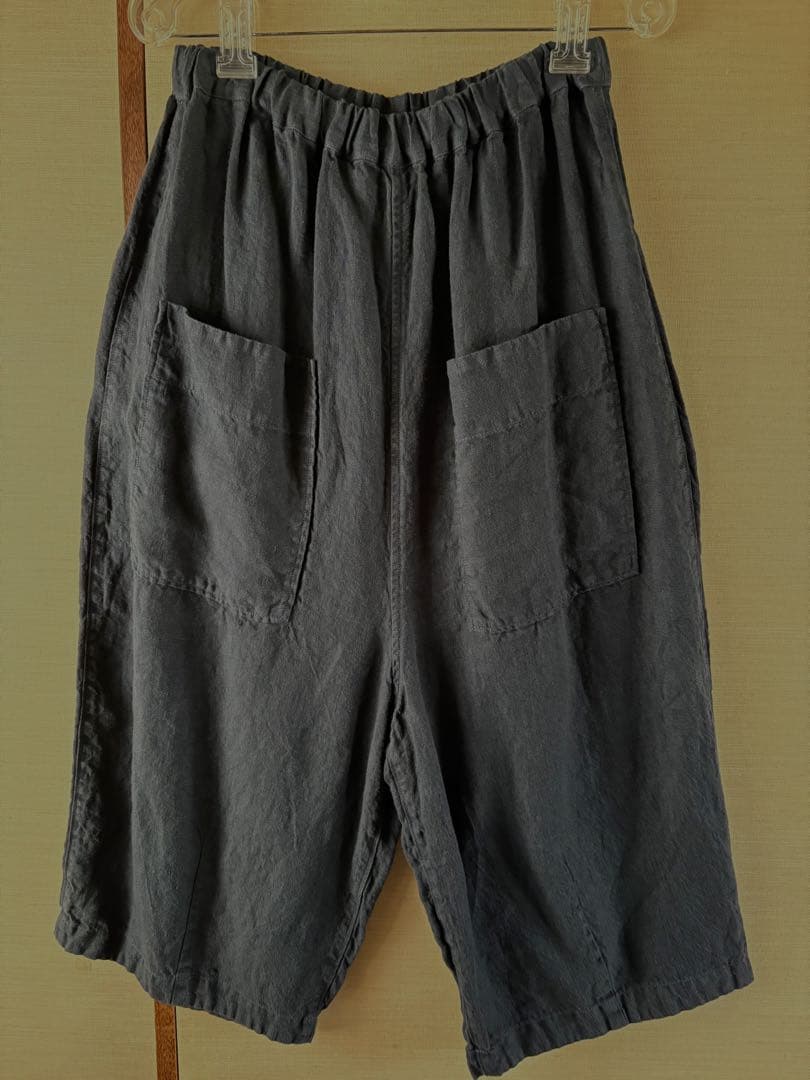 【新品、タグ付き】tumugu(ツムグ)8分丈パンツ