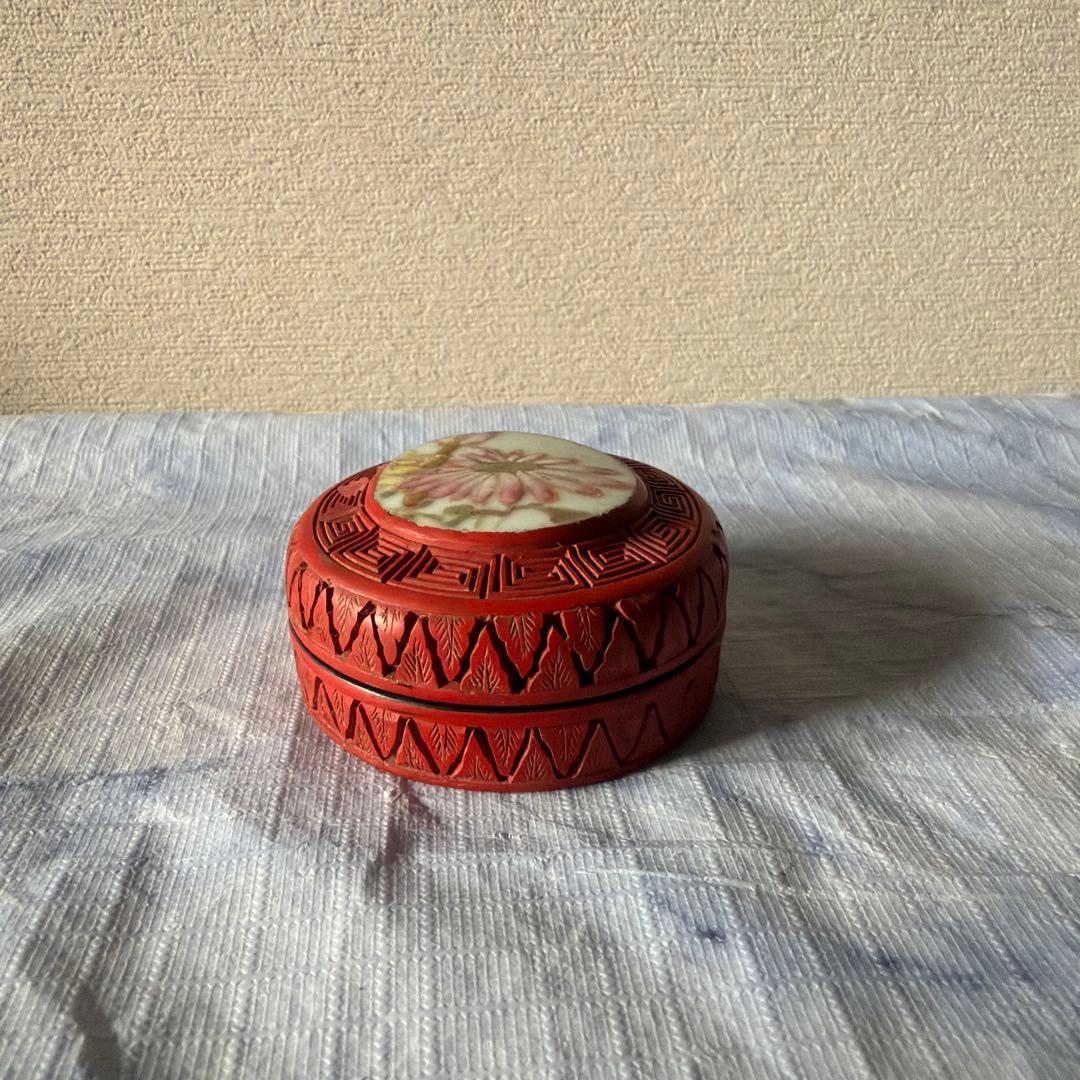 堆朱 香合 アンティーク 陶板 中国 China 小物入れ ピルケース - メルカリ