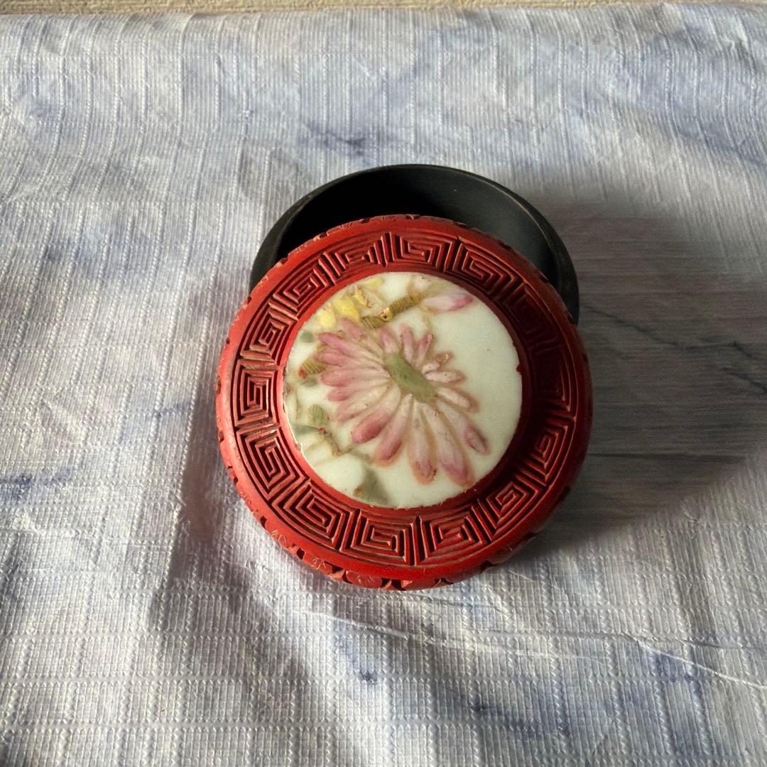 堆朱 香合 アンティーク 陶板 中国 China 小物入れ ピルケース - メルカリ