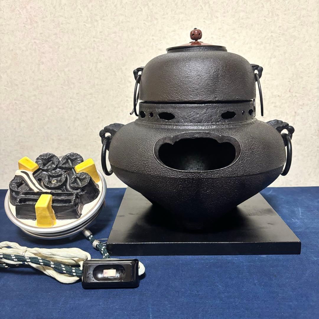 茶道具】高橋敬典造 真形釜添唐銅朝鮮風炉 電熱器 敷板 底 真形釜添