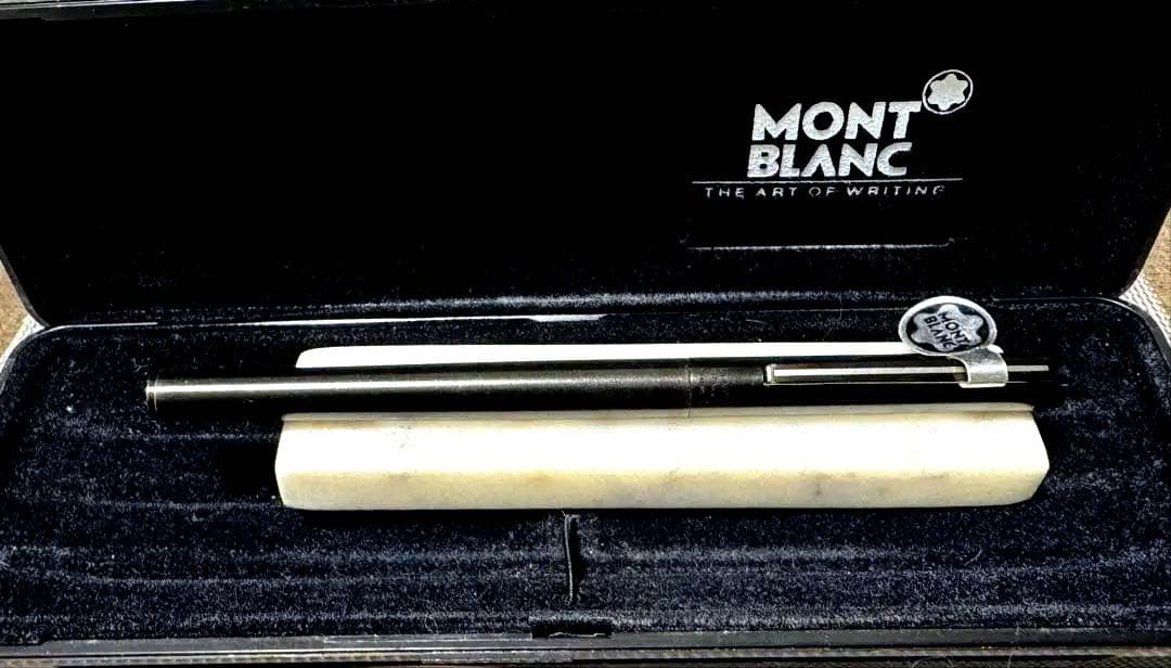 美品】モンブラン No1124 万年筆 漆黒ロードナイト鉱加工 - メルカリ