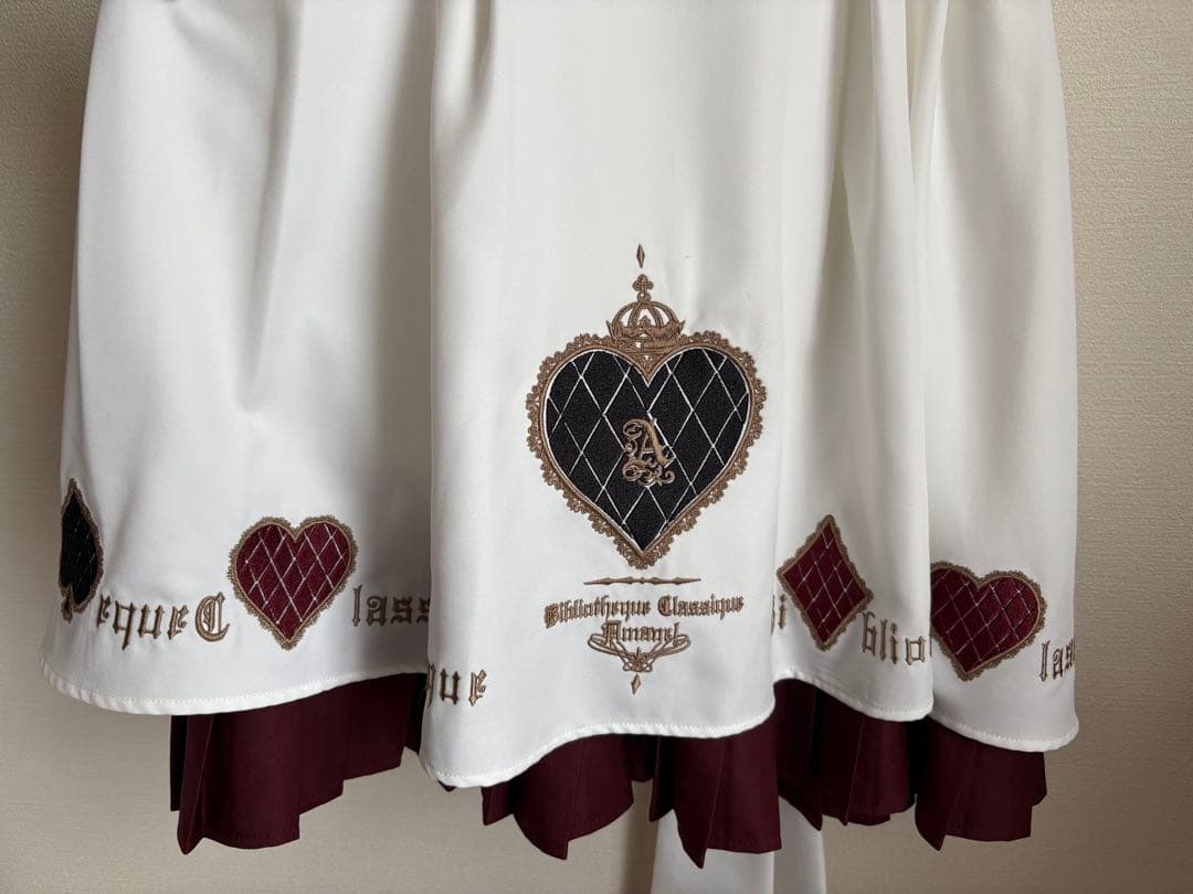 Amavel トランプのデコレーションケーキ スカート ブラウス