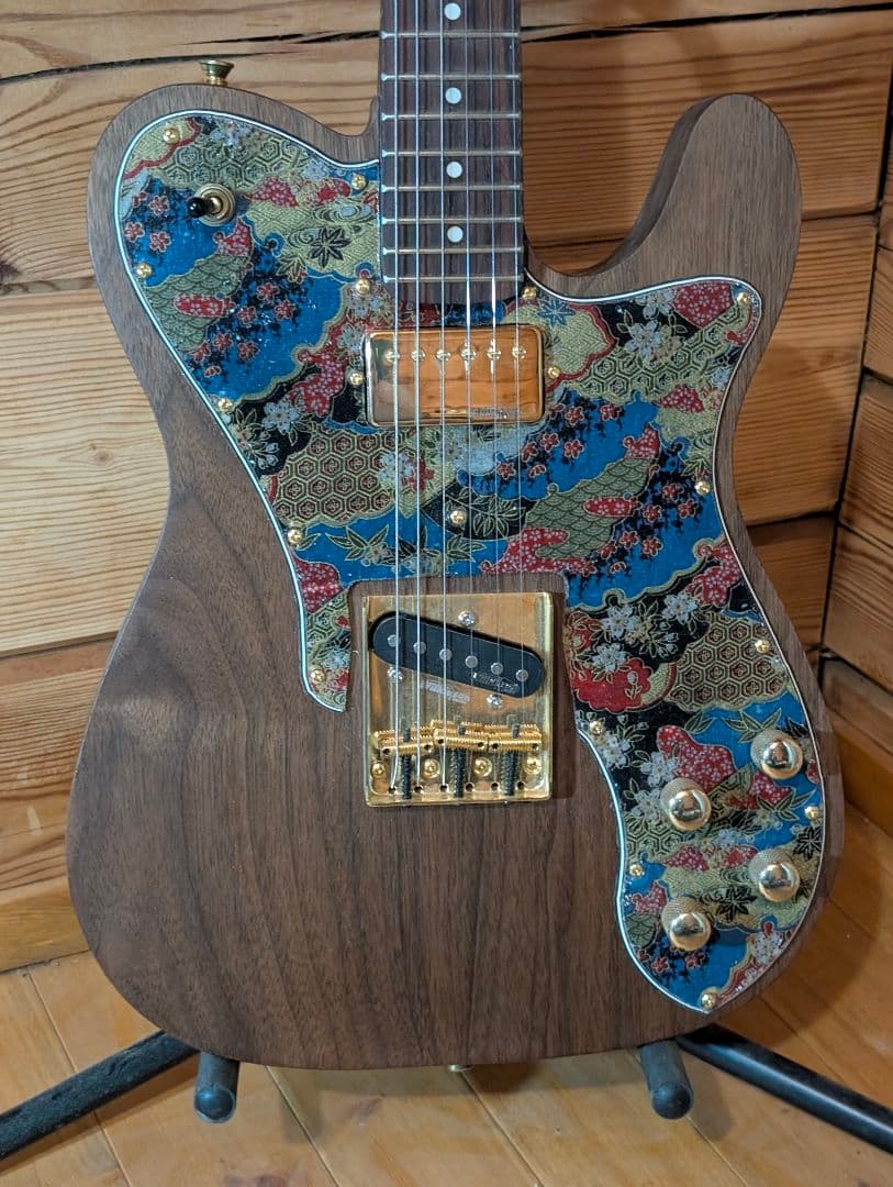 Custom Guitar エレキギター ウォルナットボディ