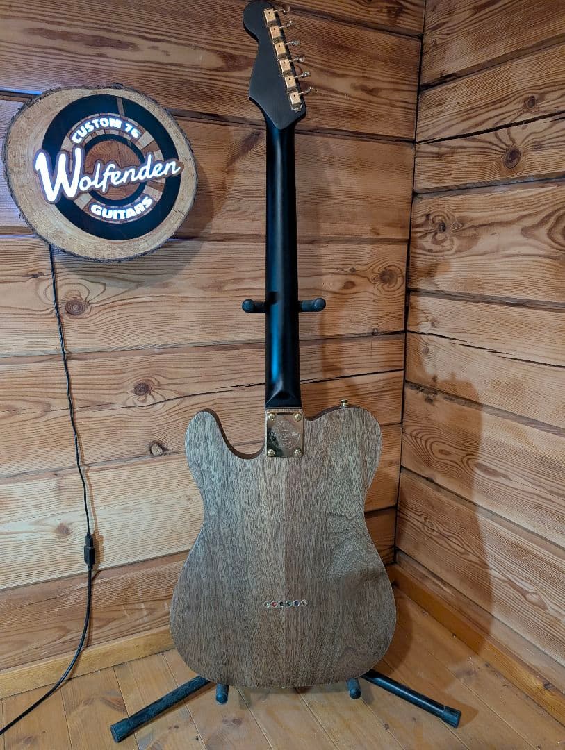 Custom Guitar エレキギター ウォルナットボディ