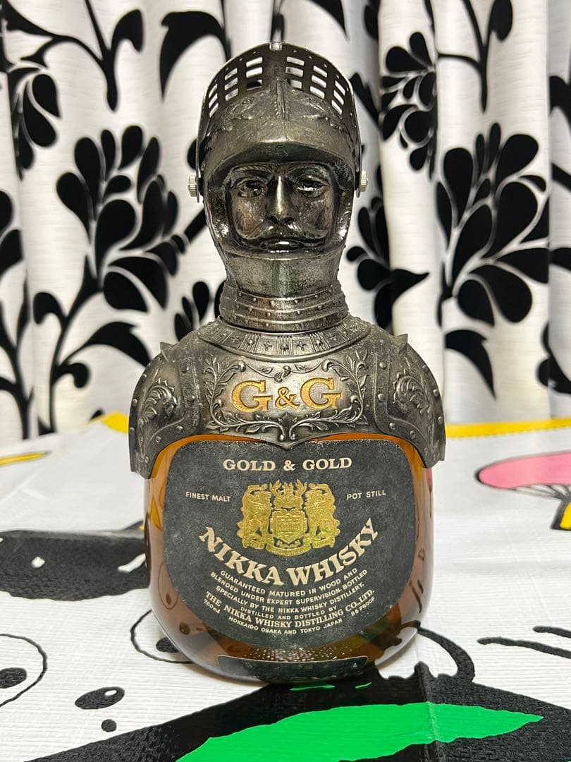 NIKKA WHISKY GOLD & GOLD 騎士ボトル 760ml