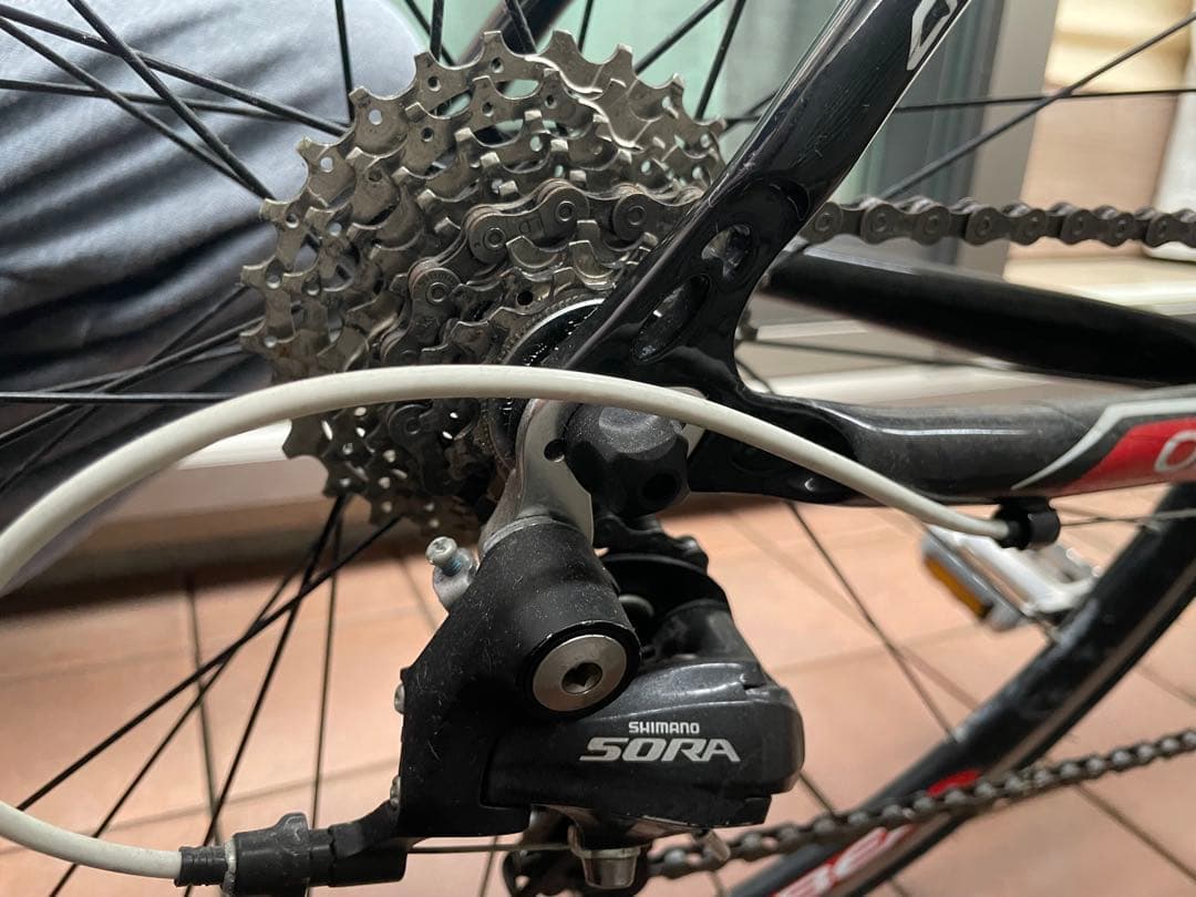 ロードバイク　エントリーモデル　AQUA sora