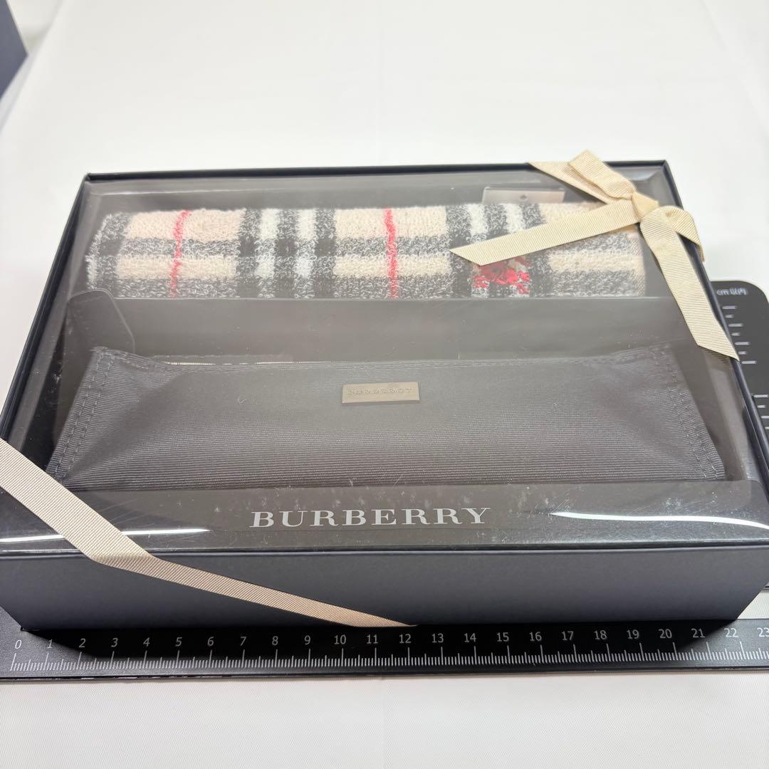 BURBERRY バーバリー ペンケース&ハンカチタオル ノバチェック - メルカリ