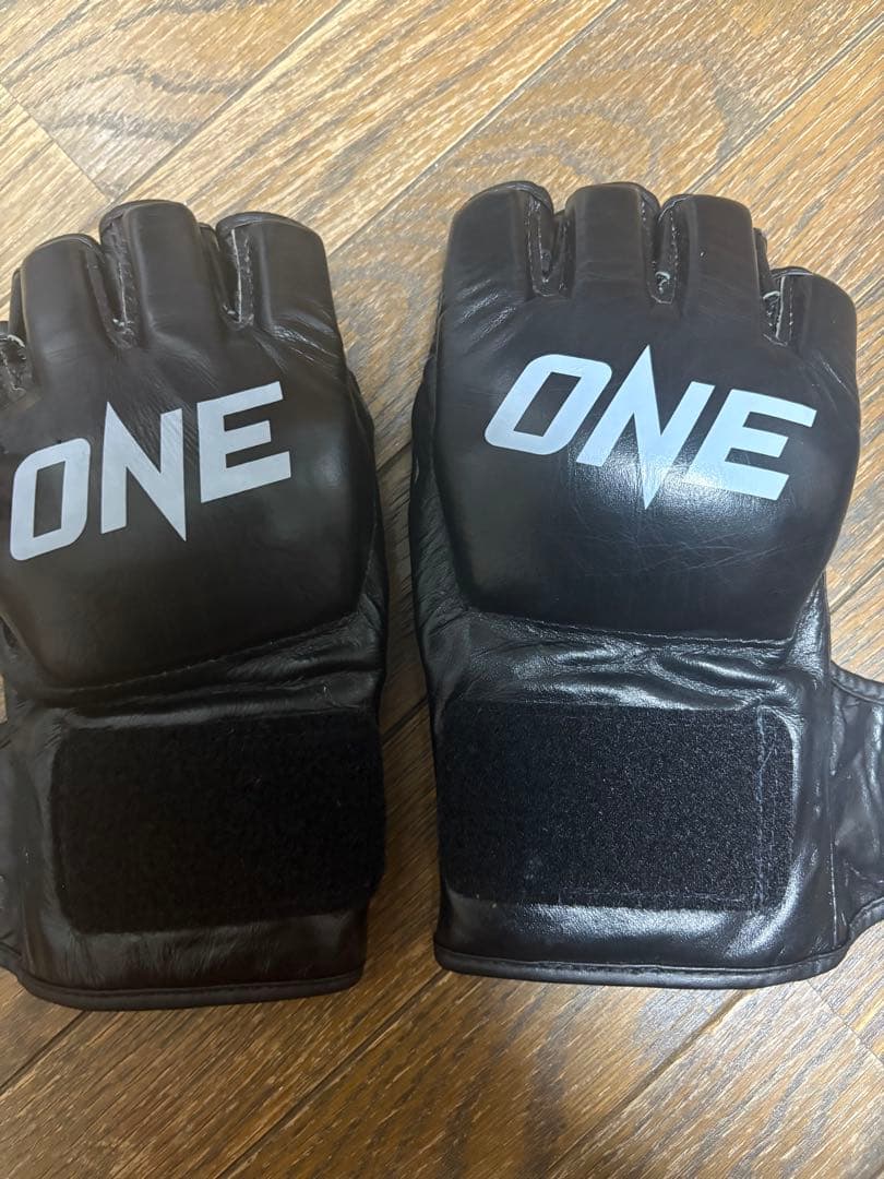 試合用Fairtex ONE ボクシンググローブとサポーターセット｜試合用