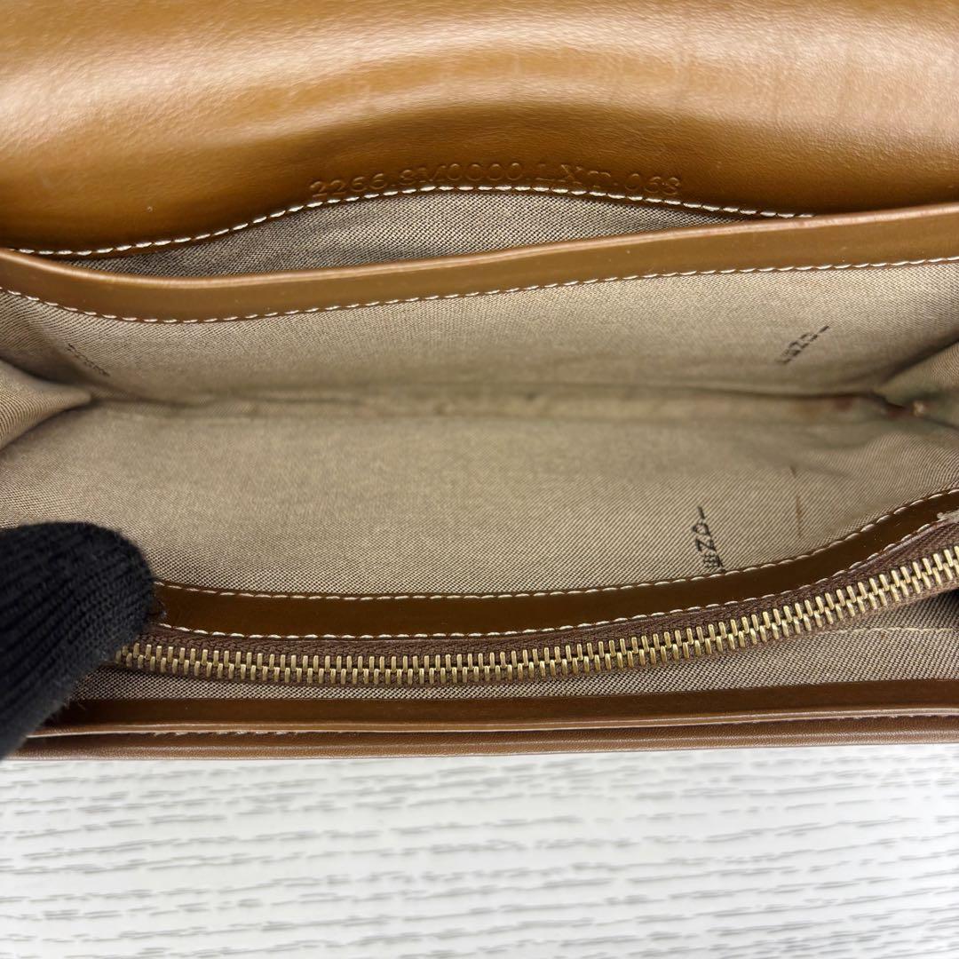 極美品 FENDI フェンディ 長財布 二つ折り S8068