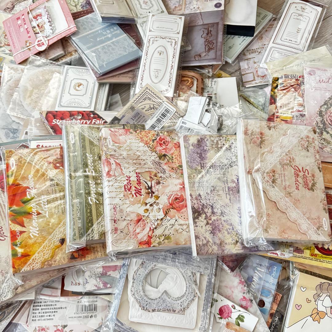 紙物 コラージュ素材 大量まとめ売り‼️ 海外紙物