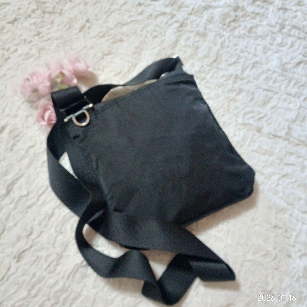 専用　美品　プラダ　三角ロゴ　ナイロン　ミニショルダー