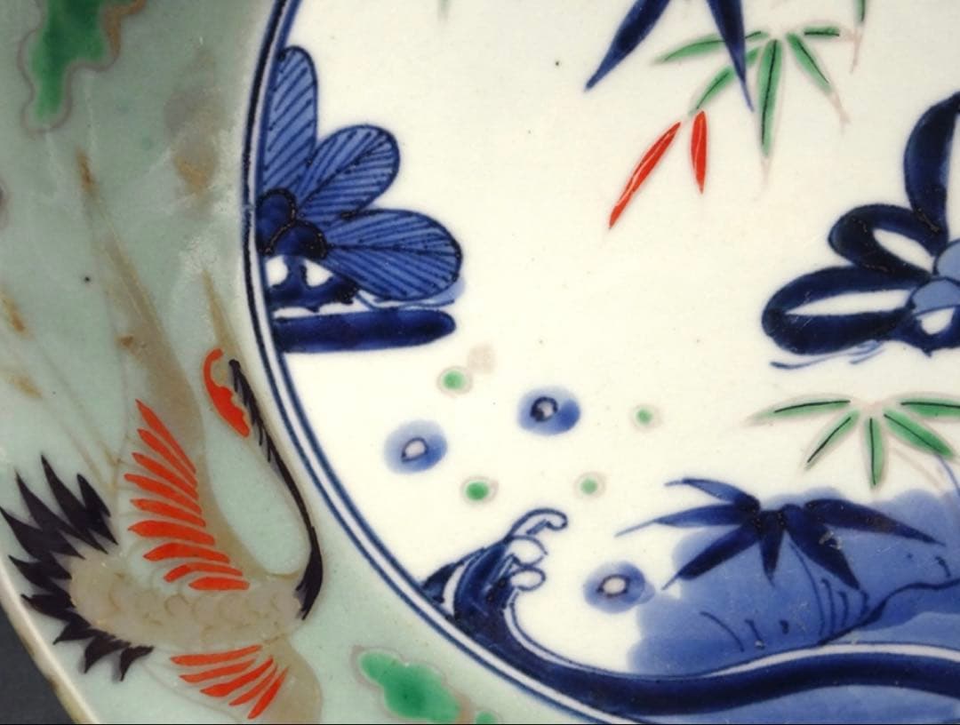 江戸時代 古伊万里 青磁色絵雲鶴見込松竹梅文輪花皿 大明成