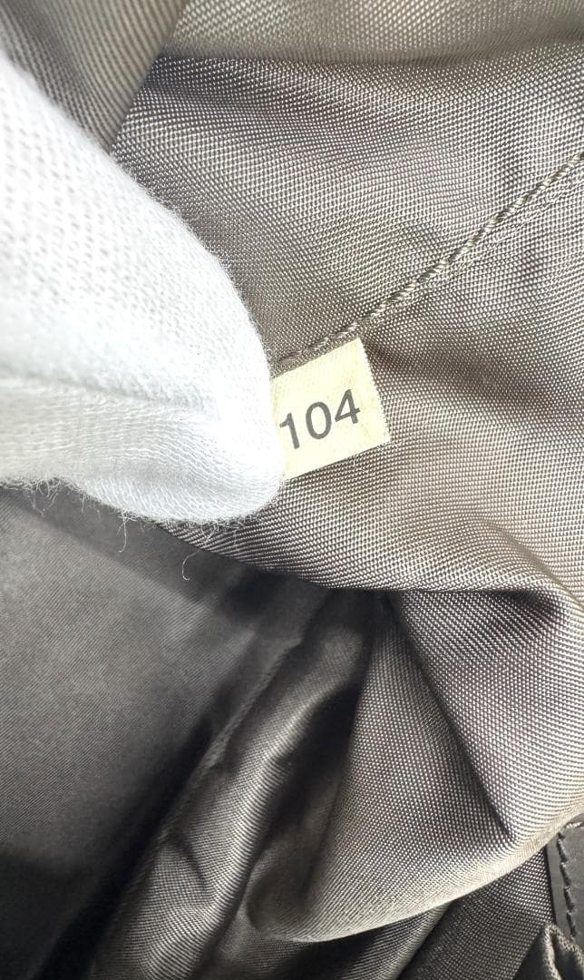 ★美品★PRADA プラダ 巾着 ポーチ 三角プレート ナイロン