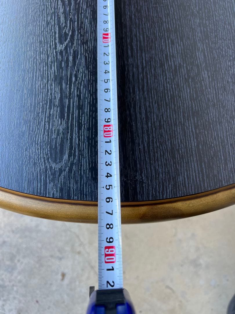 黒の円形木製ダイニングテーブル アンティーク調 楕円形