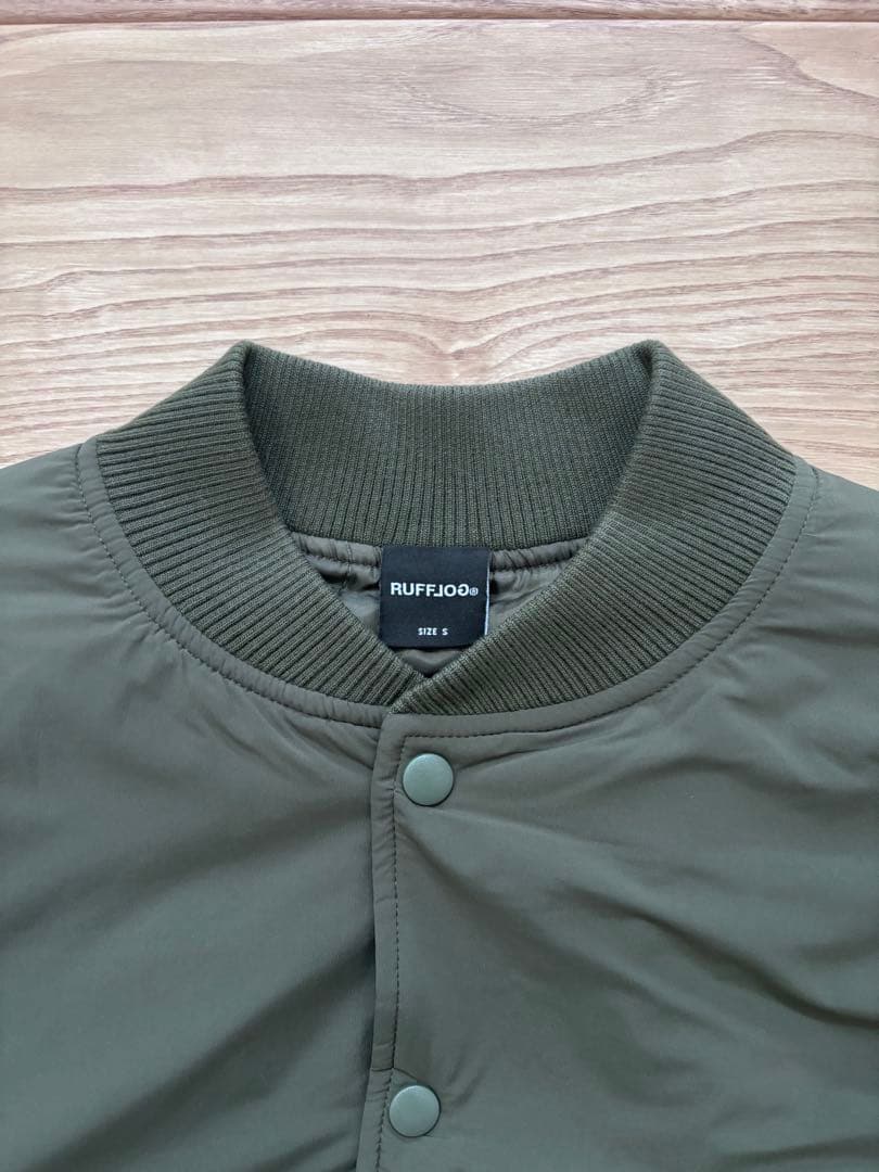 ラフログ　ラフロッグ　軽量パファースタジアムジャケット　S カーキ