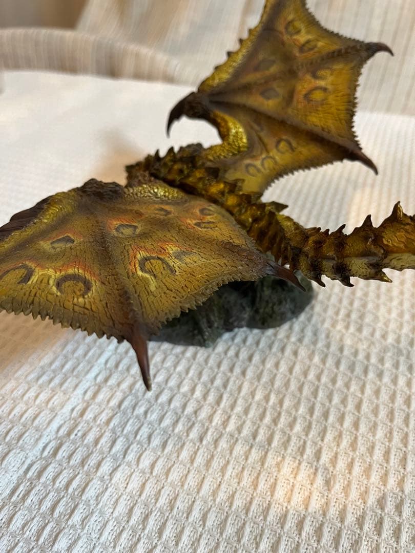 MH 金火竜 リオレイア希少種　CFB クリエイターズモデル　モンスターハンター