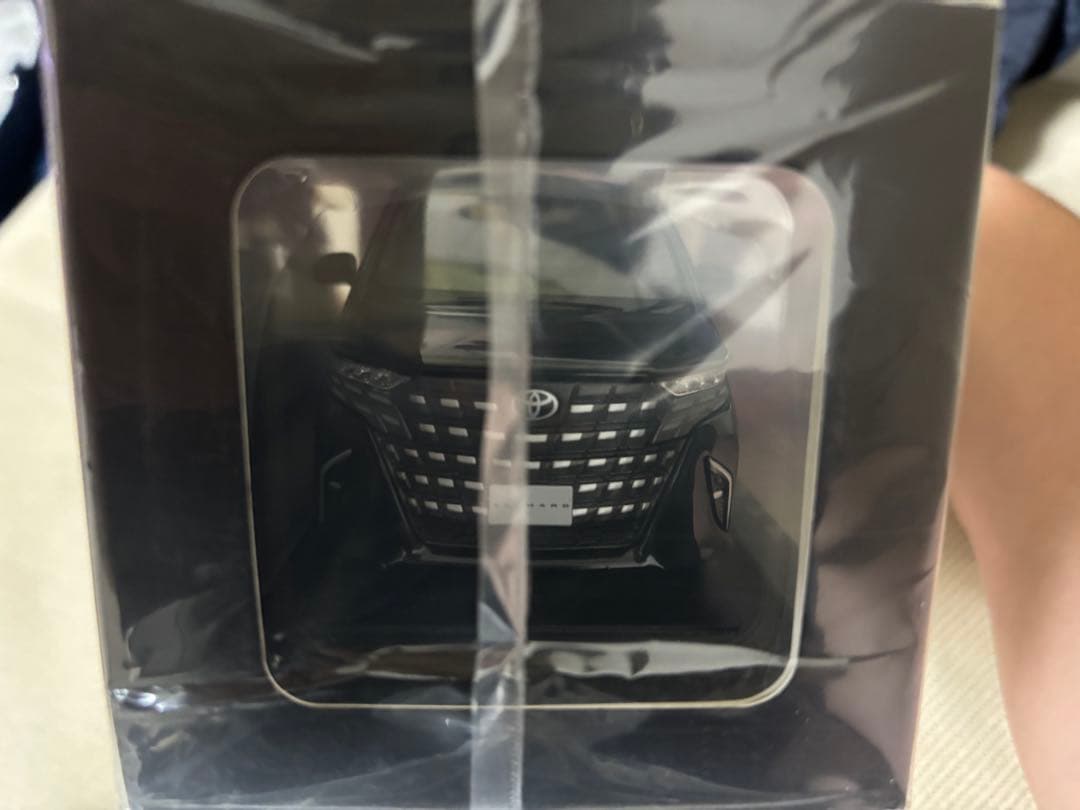 トヨタ　アルファード　40系 ミニカー　1/30