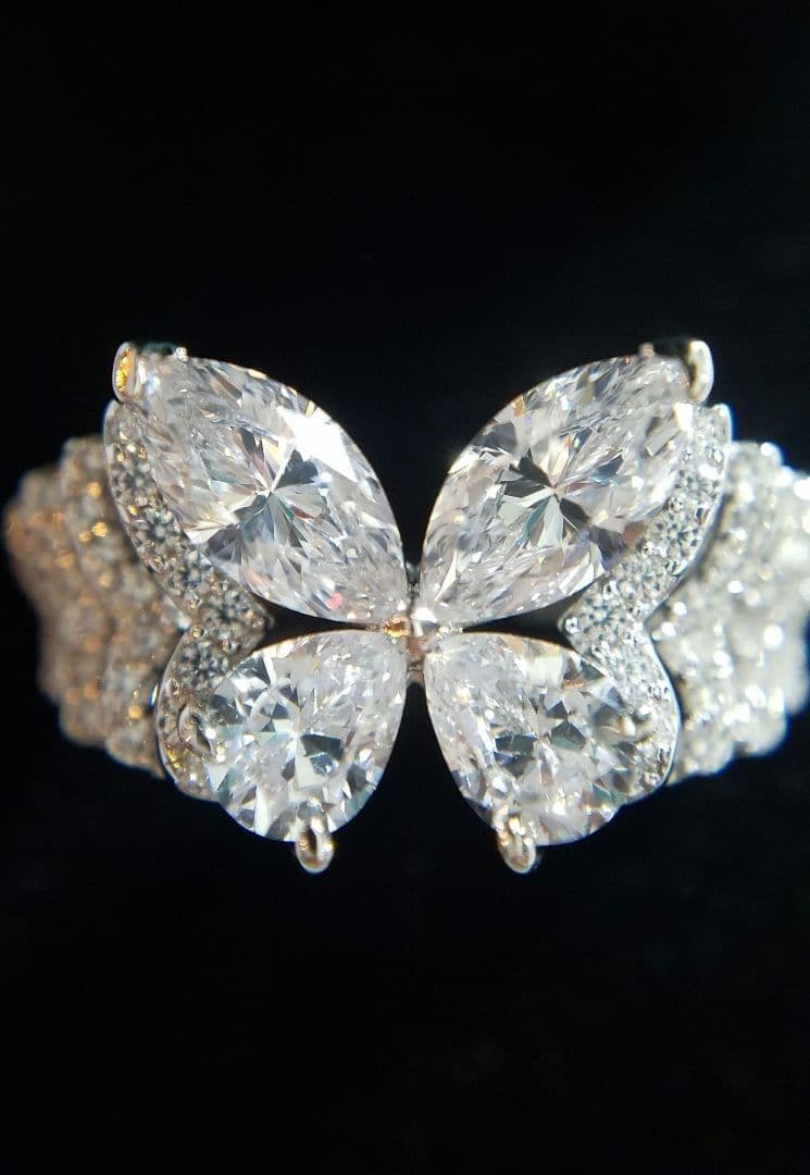 Haruページ！最高級ソナダイヤモンド　3Dバラフライリング