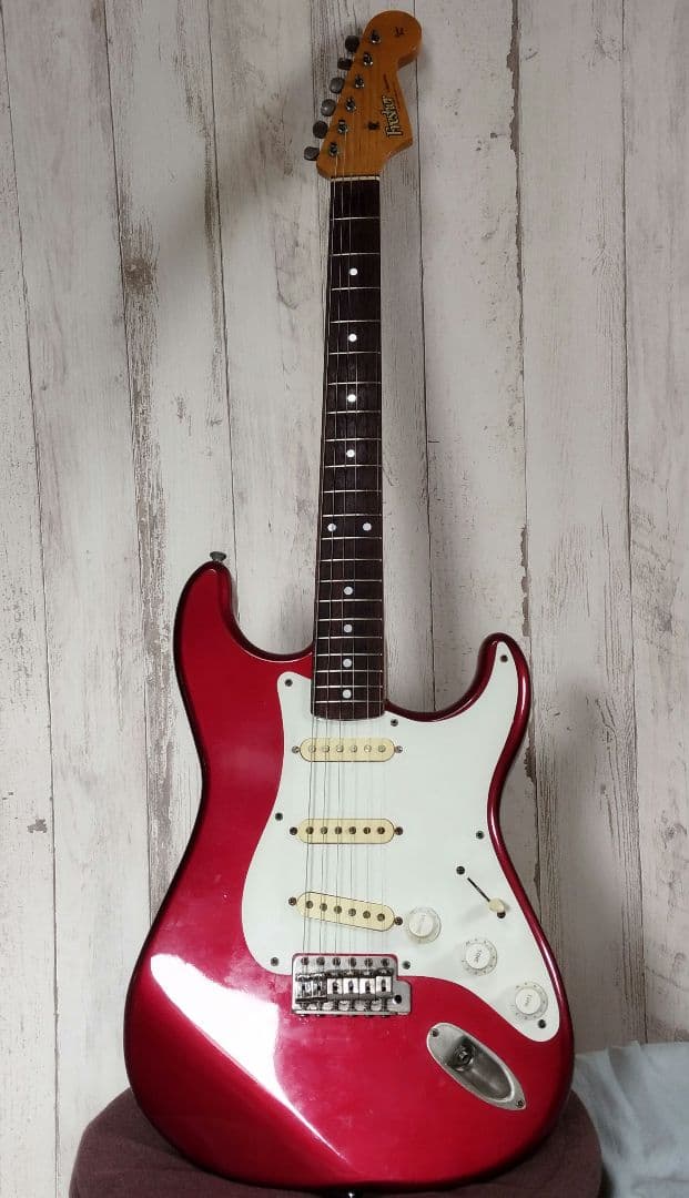 fresher straighter フレッシャー ストラトタイプ