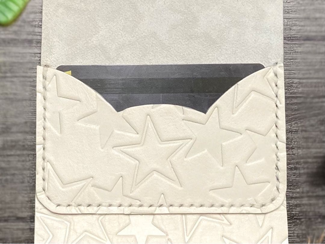 ❤【新作♪】【可愛さ×高級感♪】お洒落可愛い猫のコンパクトミニ財布♪星柄ホワイト