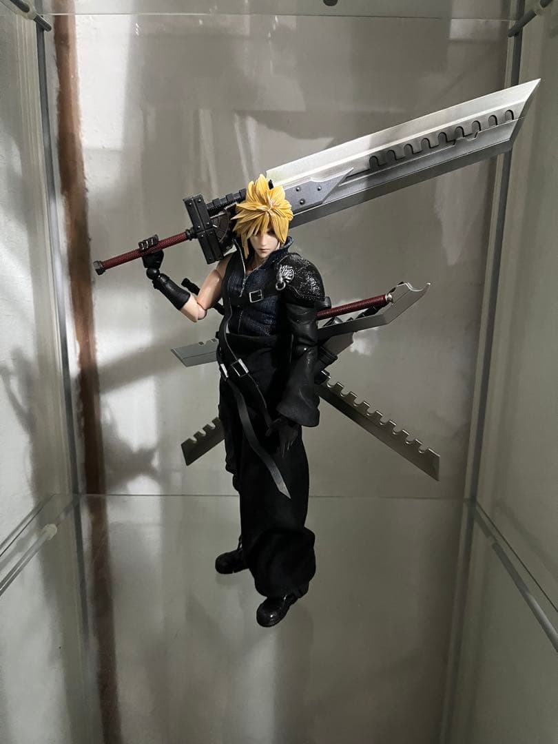 PLAY ARTS改 クラウド・ストライフ FF VIIアドベントチルドレン