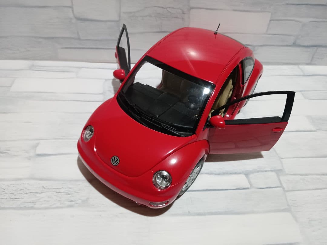 1/18 GATE　フォルクスワーゲン　ニュービートル　ミニカー　レッド