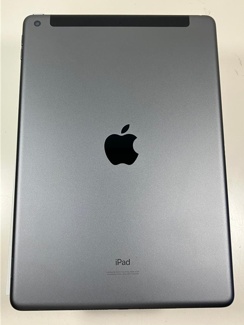 iPad 第8世代 32GB グレー セルラー カバーガラス付 - メルカリ
