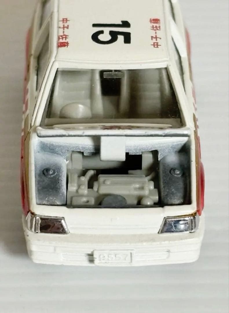 トミカ赤箱　No17 ホンダ シビック 3ドア (グループAフェア)ホワイト