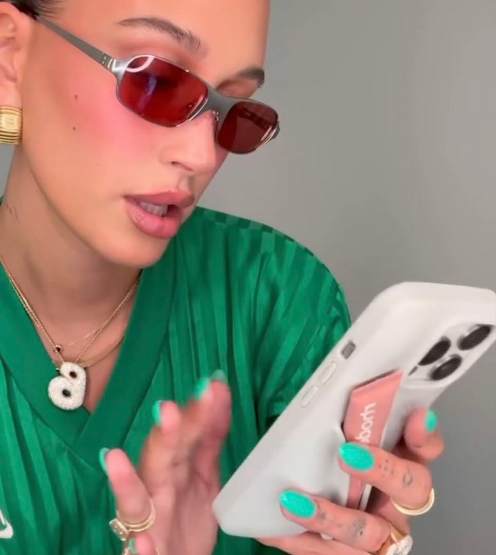 確実正規品 Rhode iPhone15Proケース 秋限定 Toast 新品 日本未入荷