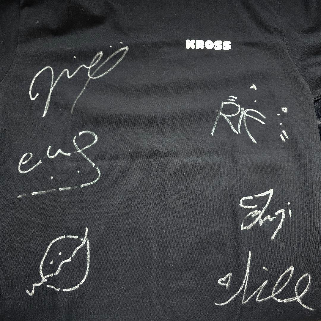 9 K-POP まとめ売り】⑩OnlyOneOf KROSS サインTシャツ