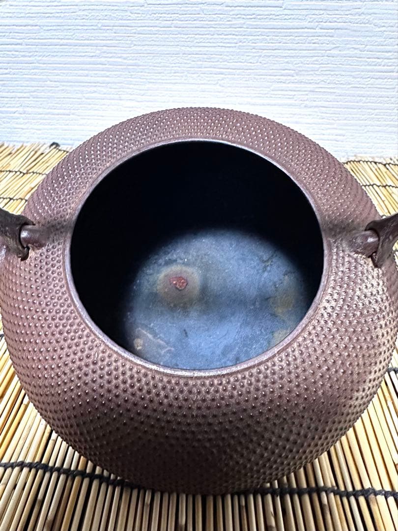 ＵＳＥＤ、良品　南部銘　南部釜師造１２型アラレ　鉄瓶　南部鉄瓶　南部鉄器　鉄瓶