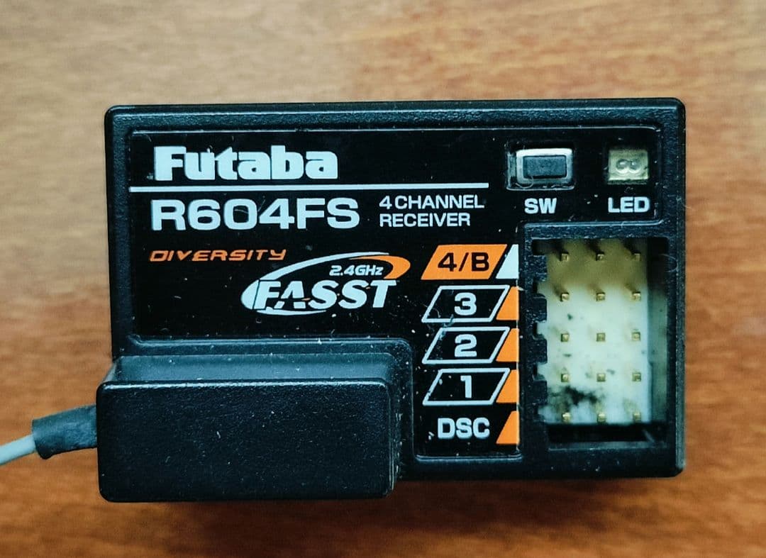 Futaba 4PK-24G 送信機 受信機付き