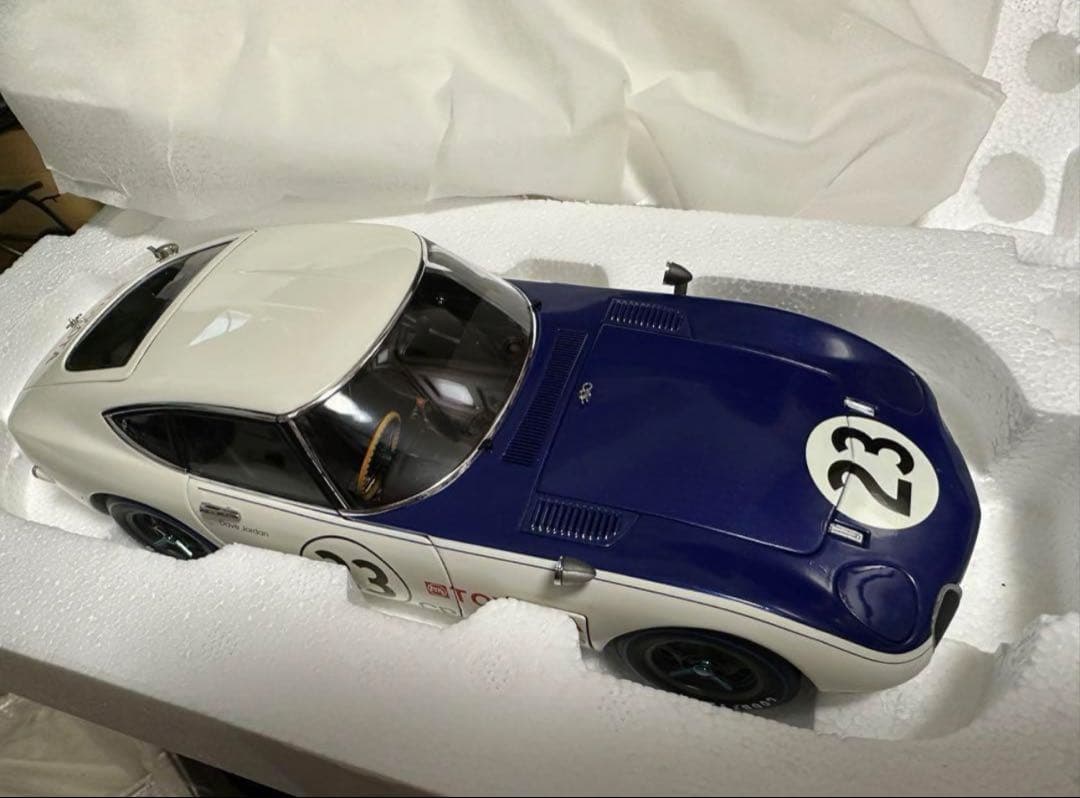 トヨタ2000GT SCCA1968 #23 1/18　新品