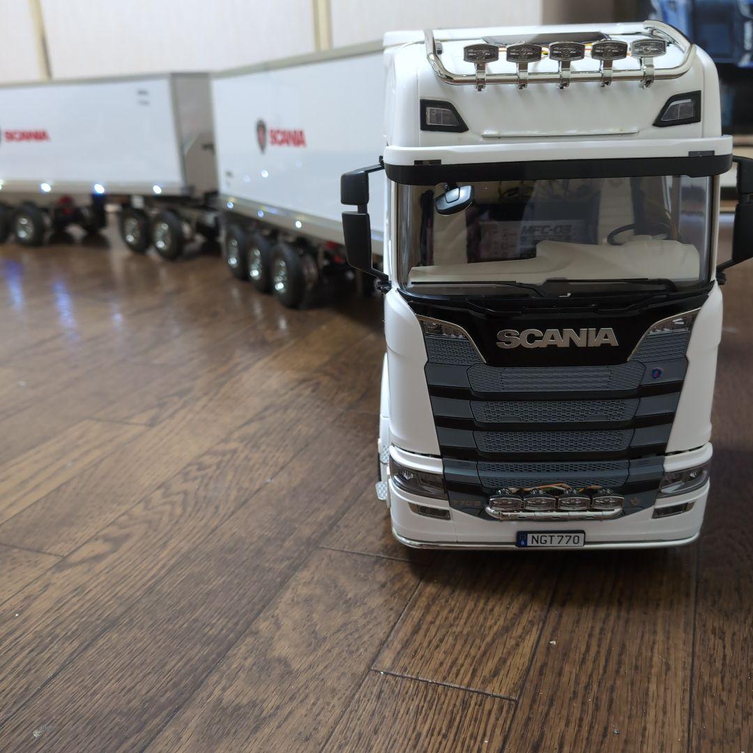 タミヤ1/14スカニア770S 6/4ダブルストレーラーです。 1/14RC