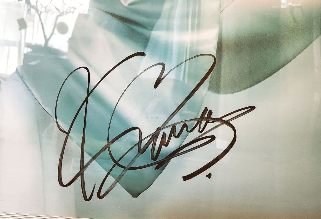 マジマ様専用】西野カナ サイン入りポスター - メルカリ