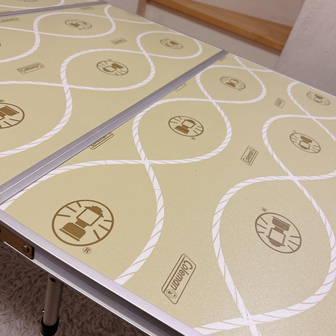 廃盤品 Coleman コールマン スリム四折テーブル コールマンランタン柄